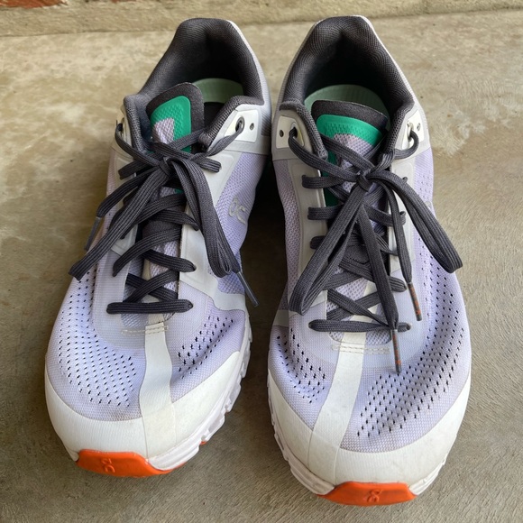 On Running Cloud Women's 8.5 White and Mint Running Shoes - Picture 5 of 11